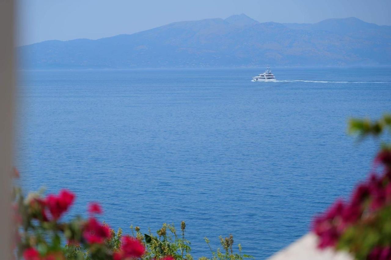 Hotel Erdano Sarande Exterior photo